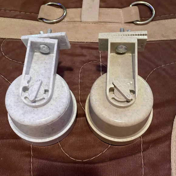 Granite look Quick Lock Crate Bowls for Small Animals and Birds - Picture 2 of 6